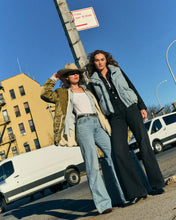 Load image into Gallery viewer, Levi's Ribcage Wide Leg Women's Jean