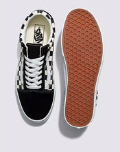 Load image into Gallery viewer, Vans UA Old Skool Shoes
