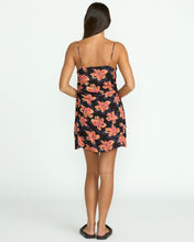 Load image into Gallery viewer, Volcom Women's Deep Tropix Dress