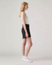 Load image into Gallery viewer, Levi 501 Mid Thigh Women's Shorts
