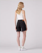 Load image into Gallery viewer, Levi 501 Mid Thigh Women's Shorts