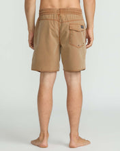 Load image into Gallery viewer, Volcom Center Trunk 17"