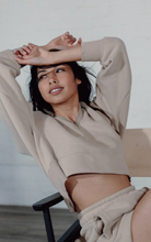 Load image into Gallery viewer, Après Actif Essential Pullover