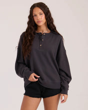 Load image into Gallery viewer, Volcom WOMEN'S LIVED IN FLEECE HENLEY