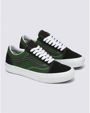 Load image into Gallery viewer, Vans Skate Old Skool Shoes