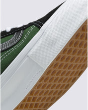 Load image into Gallery viewer, Vans Skate Old Skool Shoes