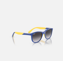 Load image into Gallery viewer, Ray Ban Junior ORJ9077S Sunglasses