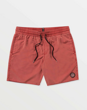 Load image into Gallery viewer, Volcom Center Trunk 17&quot;