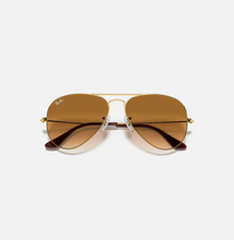 Load image into Gallery viewer, Ray Ban RB 3025 Aviators