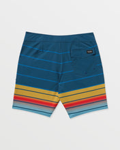 Load image into Gallery viewer, Volcom Quarta Fade Mod 19&quot; Shorts
