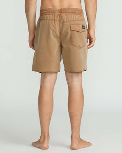 Volcom Center Trunk 17"