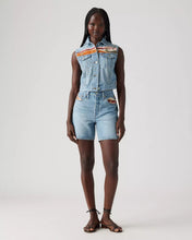 Load image into Gallery viewer, Levi 501 Mid Thigh Women&#39;s Short