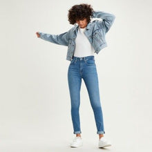 Load image into Gallery viewer, Levi’s 721 High-Rise Skinny Jean