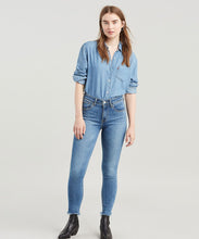 Load image into Gallery viewer, Levi’s 721 High-Rise Skinny Jean